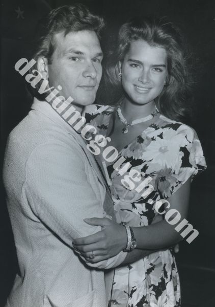 Patrick Swayze and Brooke Shields 1986, NY.jpg